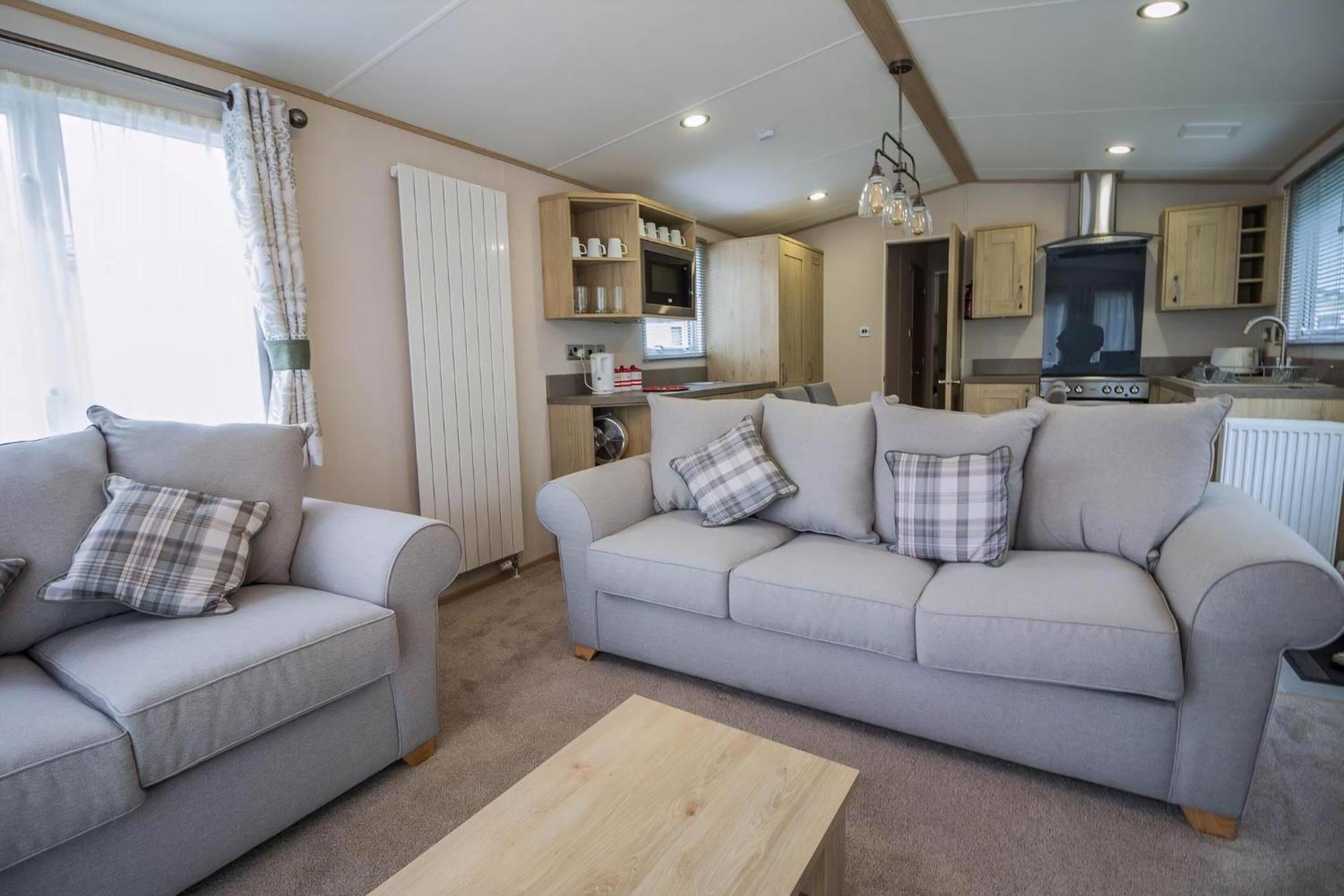 Beautiful 6 Berth Caravan With Decking At Southview Holiday Park Ref 33024O Hotel Skegness Bagian luar foto