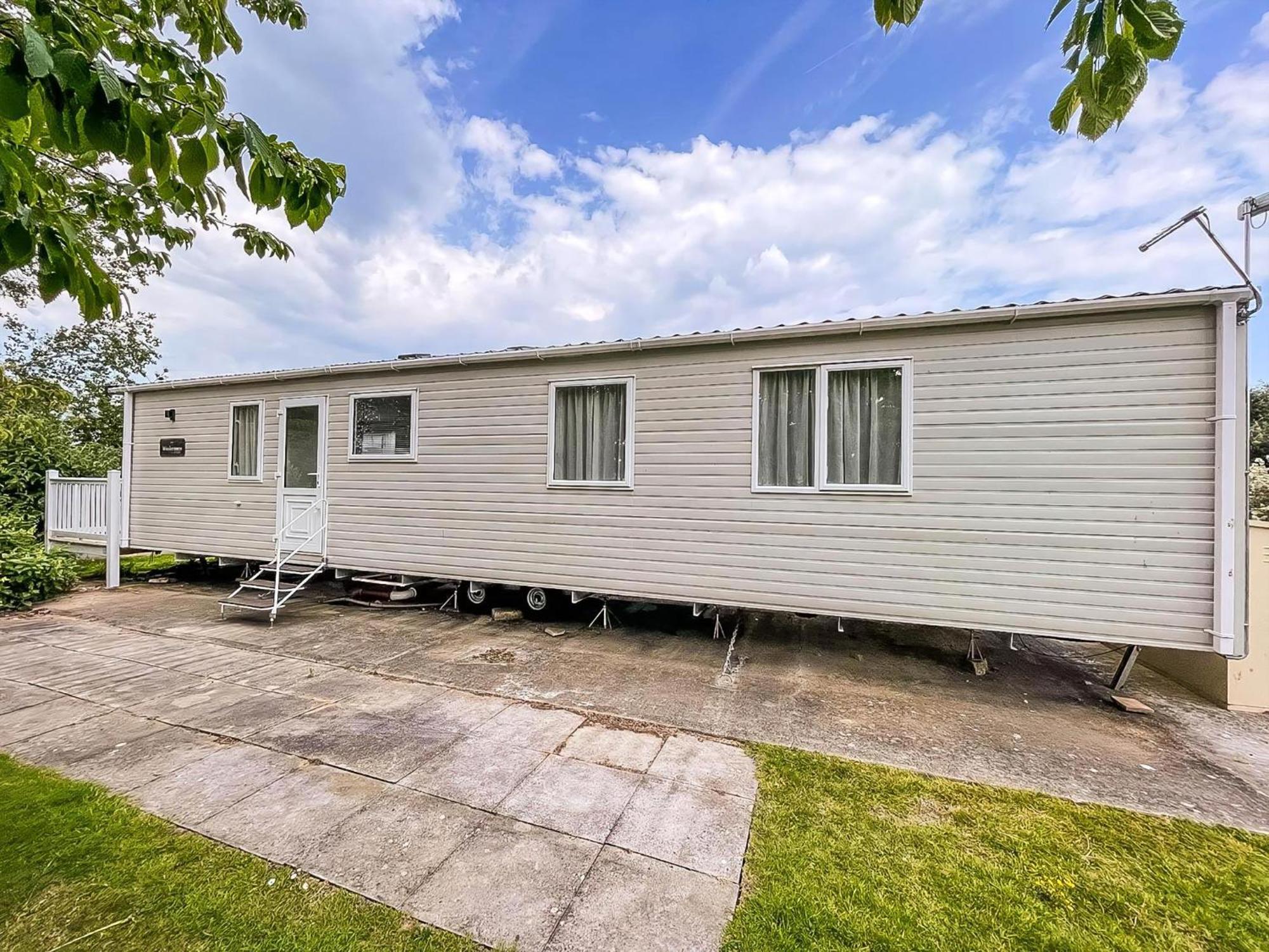 Beautiful 6 Berth Caravan With Decking At Southview Holiday Park Ref 33024O Hotel Skegness Bagian luar foto