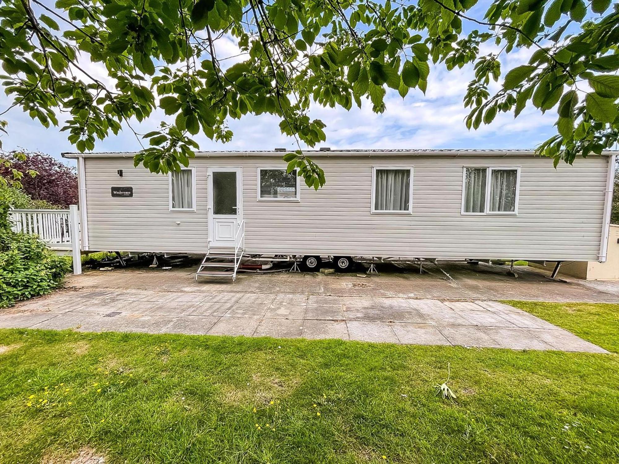 Beautiful 6 Berth Caravan With Decking At Southview Holiday Park Ref 33024O Hotel Skegness Bagian luar foto